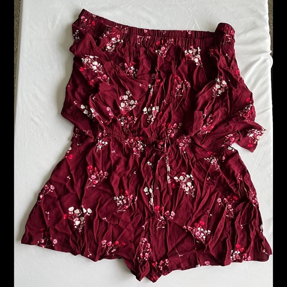 ✨ HP ✨ Floral Off-Shoulder ✨ Romper (Read Description) ✨ - Picture 4 of 6